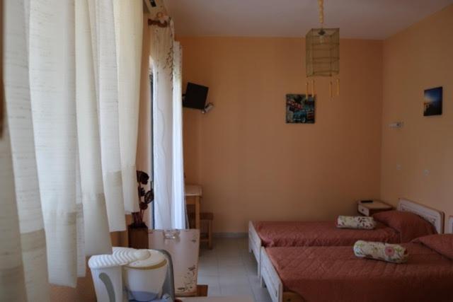 Avra Apartments room 5